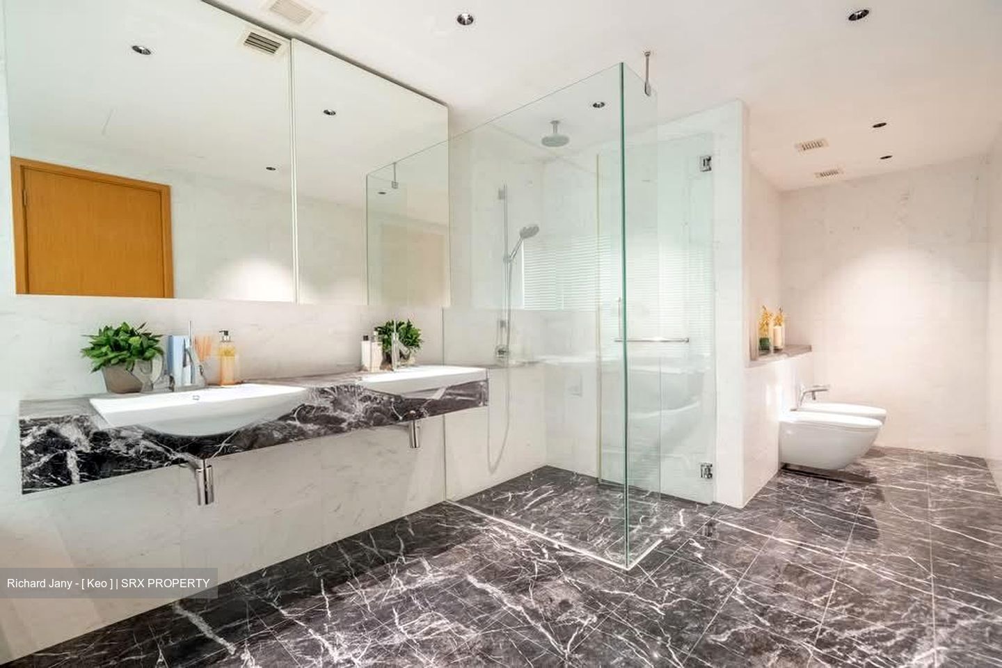 One Shenton (D1), Apartment #562167111